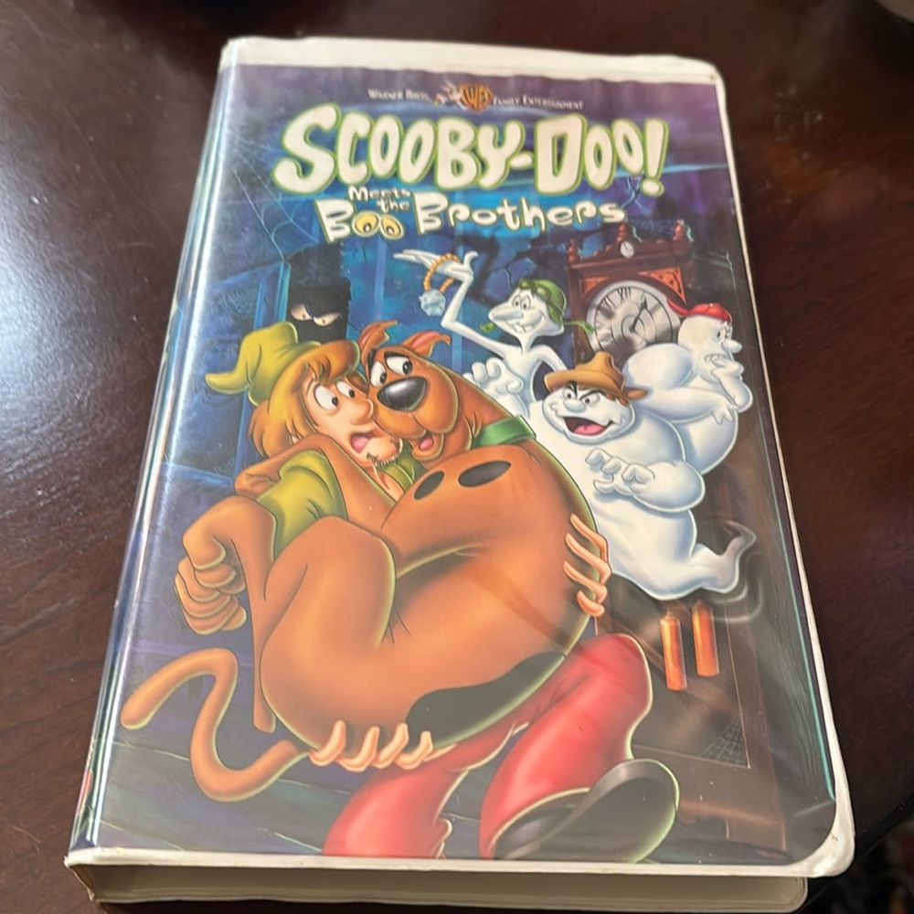 Warner Brothers Home Entertainment Scooby Doo Meets the Boo Brothers VHS tape